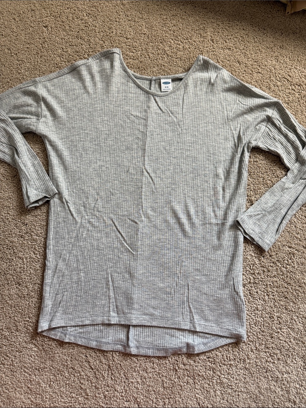 Old Navy Girl’s Light Gray Ribbed Scoop Neck Long Sleeve Top size M/8
